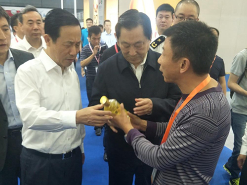 伟德国际,油茶莳植生产加工销售,植物油莳植生产加工销售